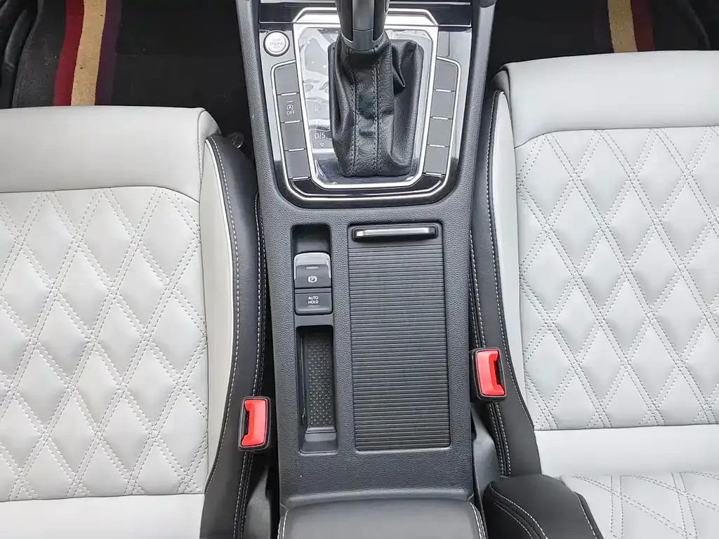 Volkswagen Magotan 2023 из CN, фото 7