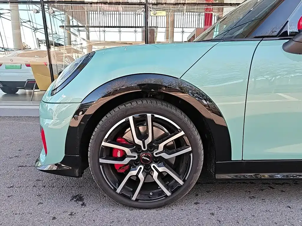 MINI JCW (John Cooper Works) — фото 10