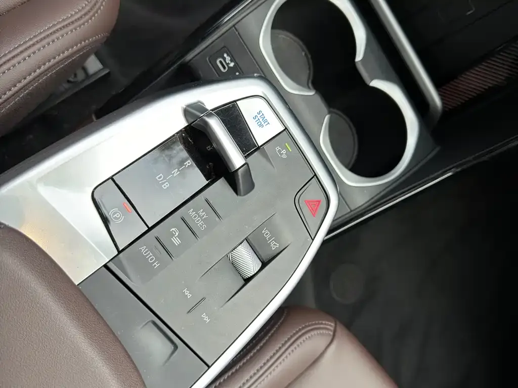 BMW iX1 2024 из CN, фото 7