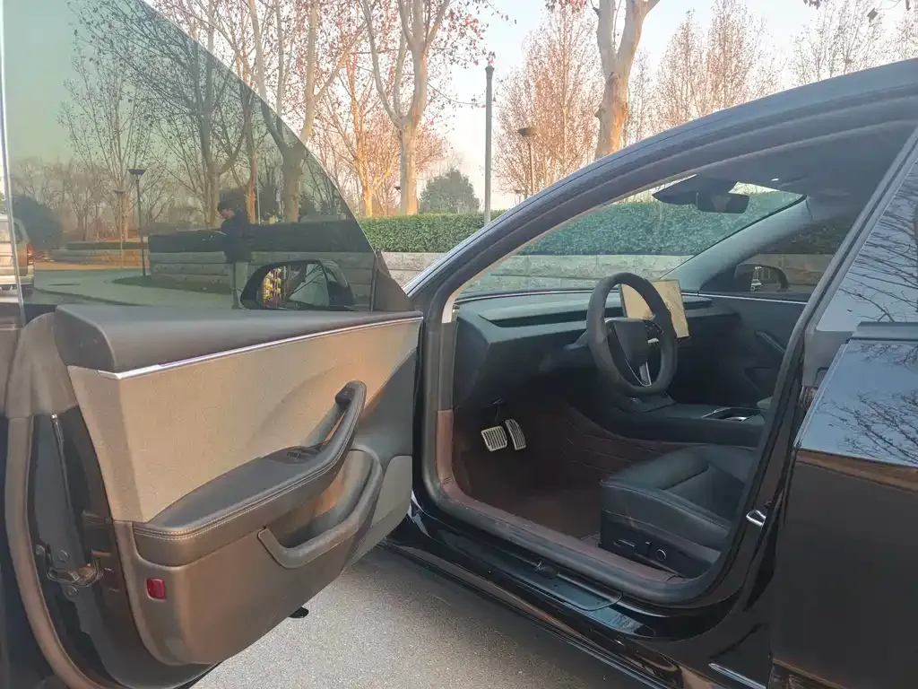 Tesla Model 3 2024 из CN, фото 8