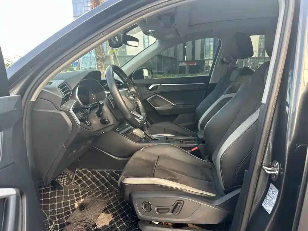 Audi Q3 2022 из CN, фото 2