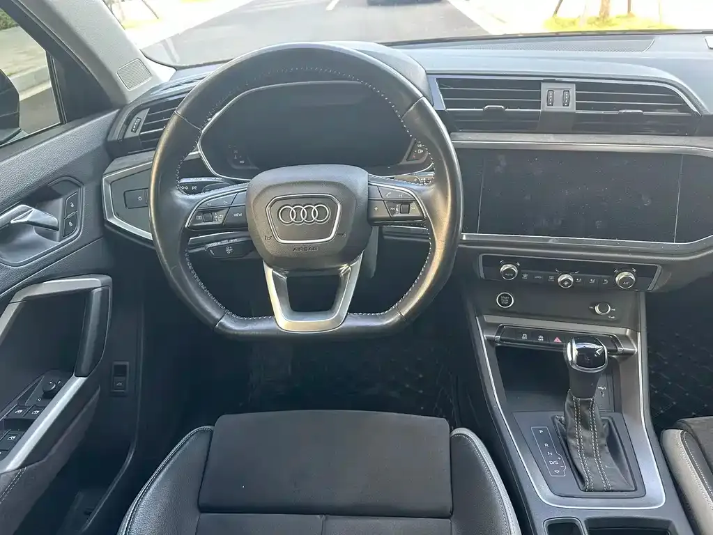 Audi Q3 2022 из CN, фото 5