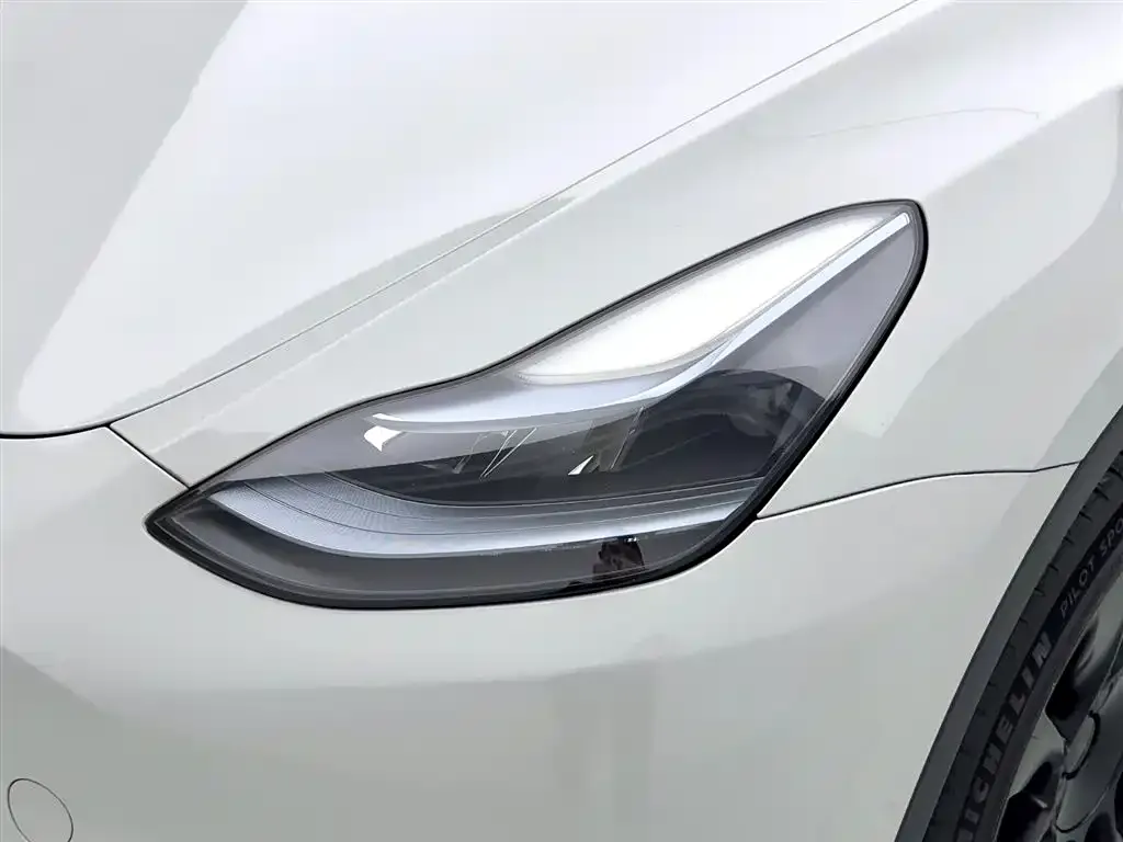 Tesla Model Y 2023 из CN, фото 10