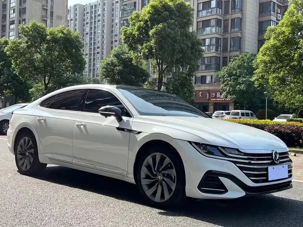 Volkswagen CC 2023 из CN, фото 3