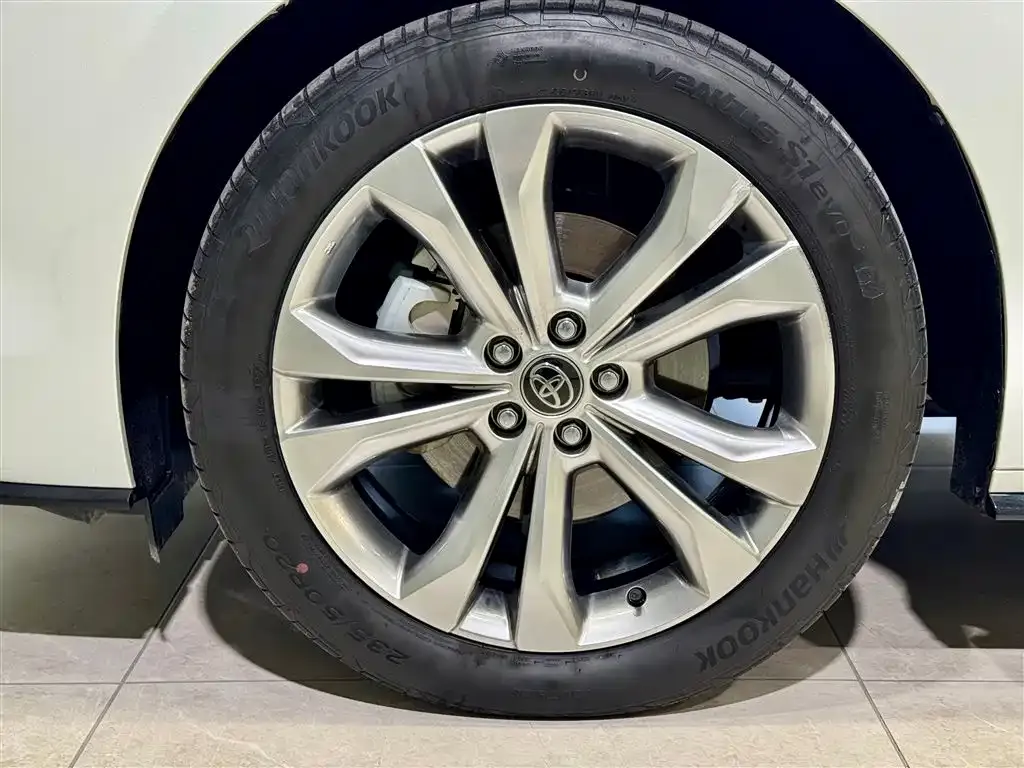 Toyota Sienna 2024 из CN, фото 3