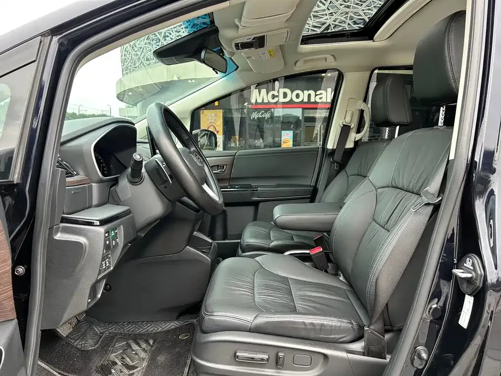 Honda Odyssey 2024 из CN, фото 8
