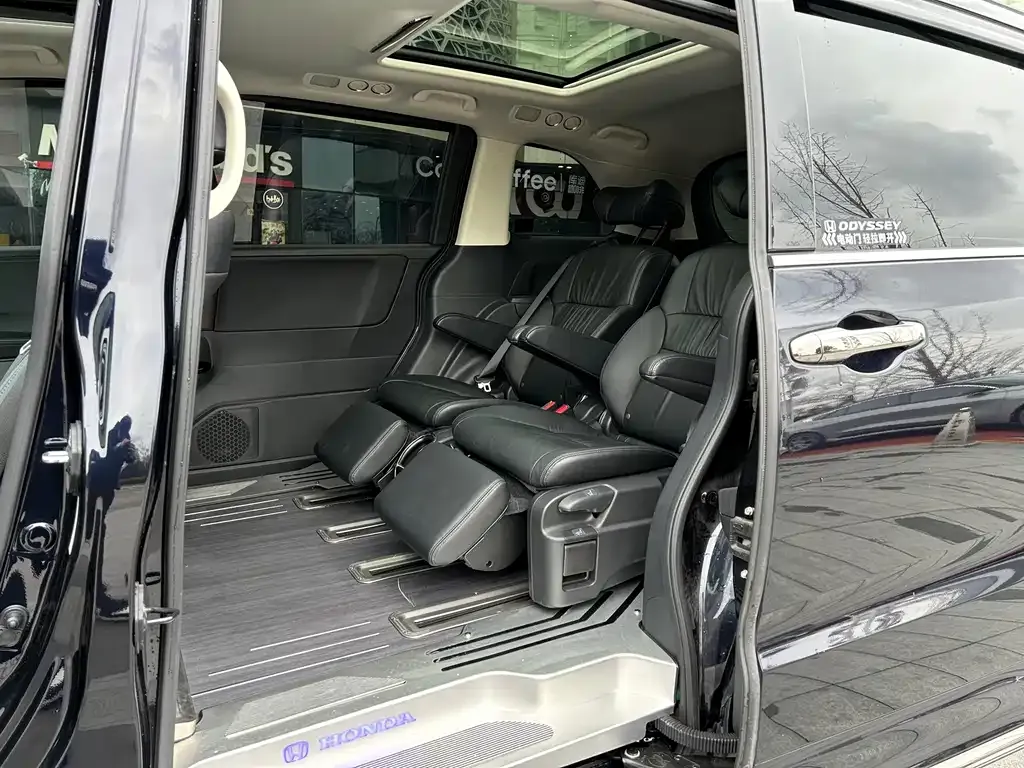 Honda Odyssey 2024 из CN, фото 10