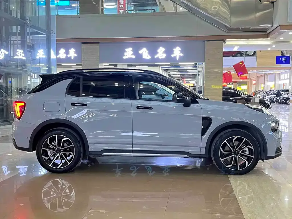 Lynk & Co 01 EM-P 2022 из CN, фото 2