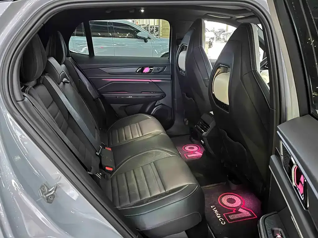 Lynk & Co 01 EM-P 2022 из CN, фото 4