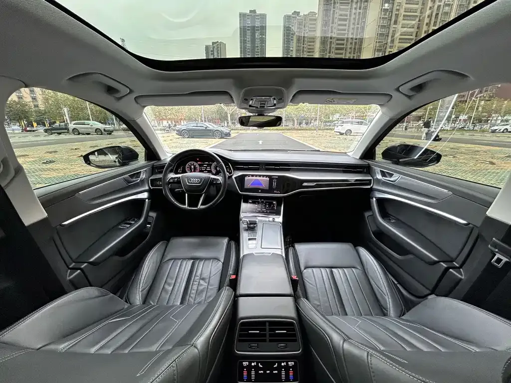 Audi A6L 2023 из CN, фото 4