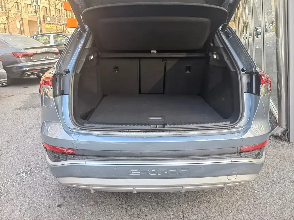 Audi Q4 e-tron 2025 из CN, фото 9