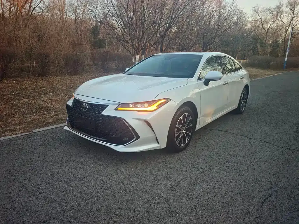 Toyota Avalon 2022 из CN, фото 1