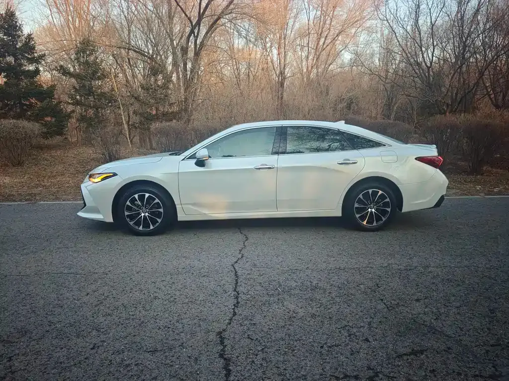 Toyota Avalon 2022 из CN, фото 10
