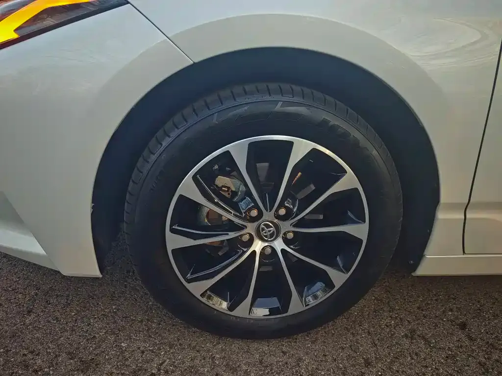 Toyota Avalon 2022 из CN, фото 4