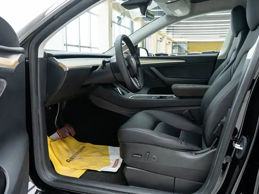 Tesla Model Y 2022 из CN, фото 10
