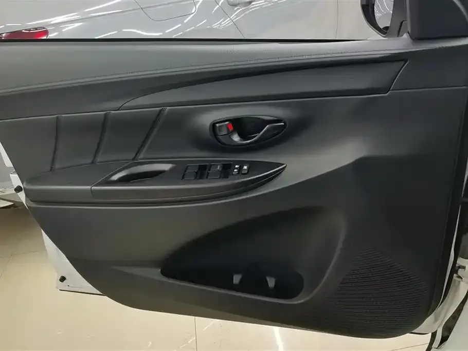Toyota Yaris L 2023 из CN, фото 5