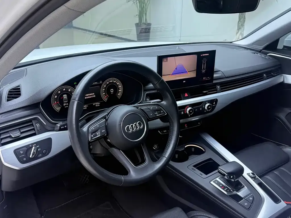 Audi A4L 2021 из CN, фото 4