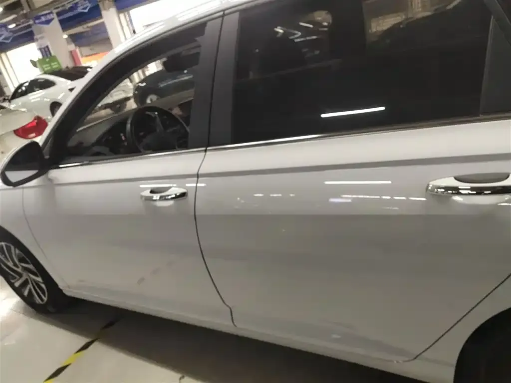 Volkswagen Lavida 2023 из CN, фото 7