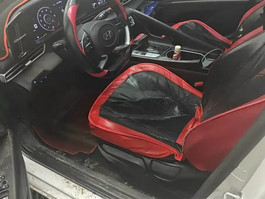 Hyundai Elantra 2023 из CN, фото 9
