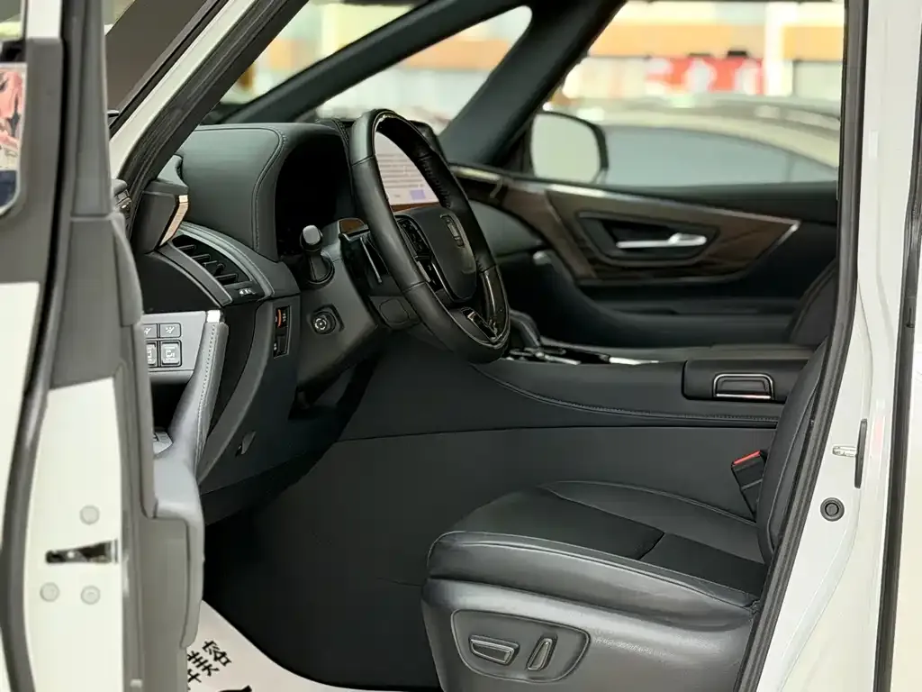 Toyota Vellfire 2023 из CN, фото 7