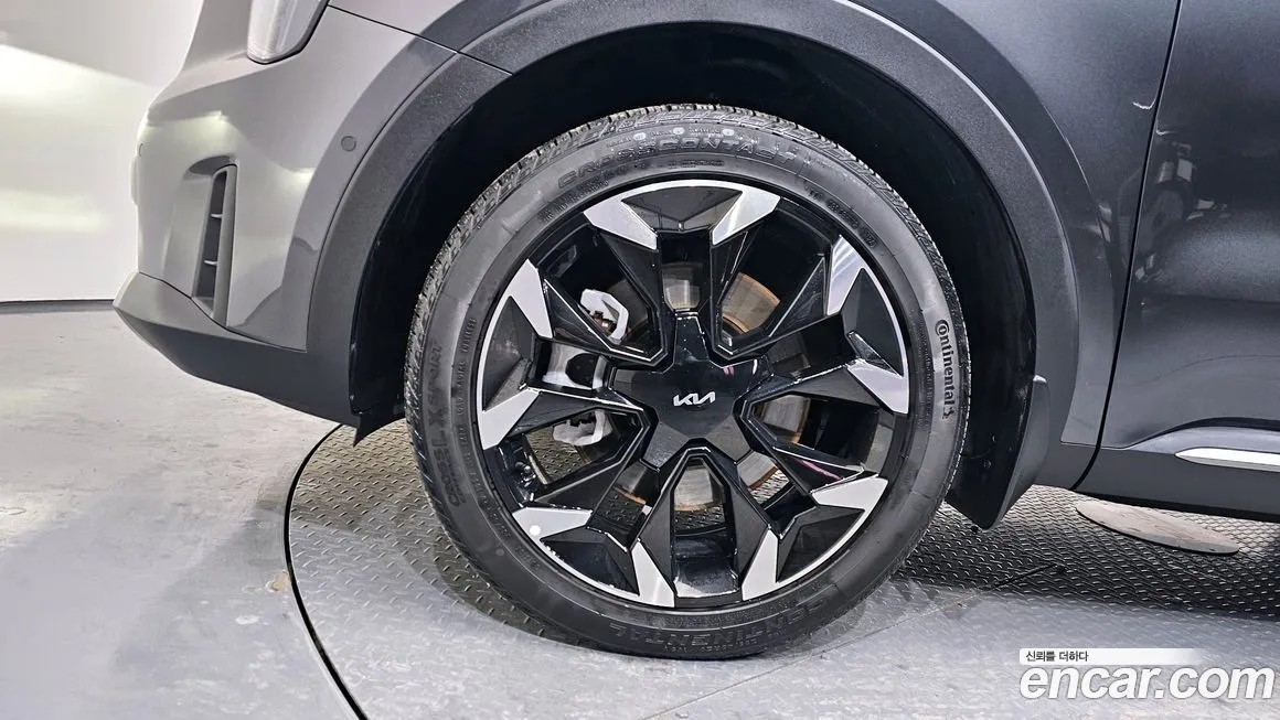 Kia Sorento — фото 9