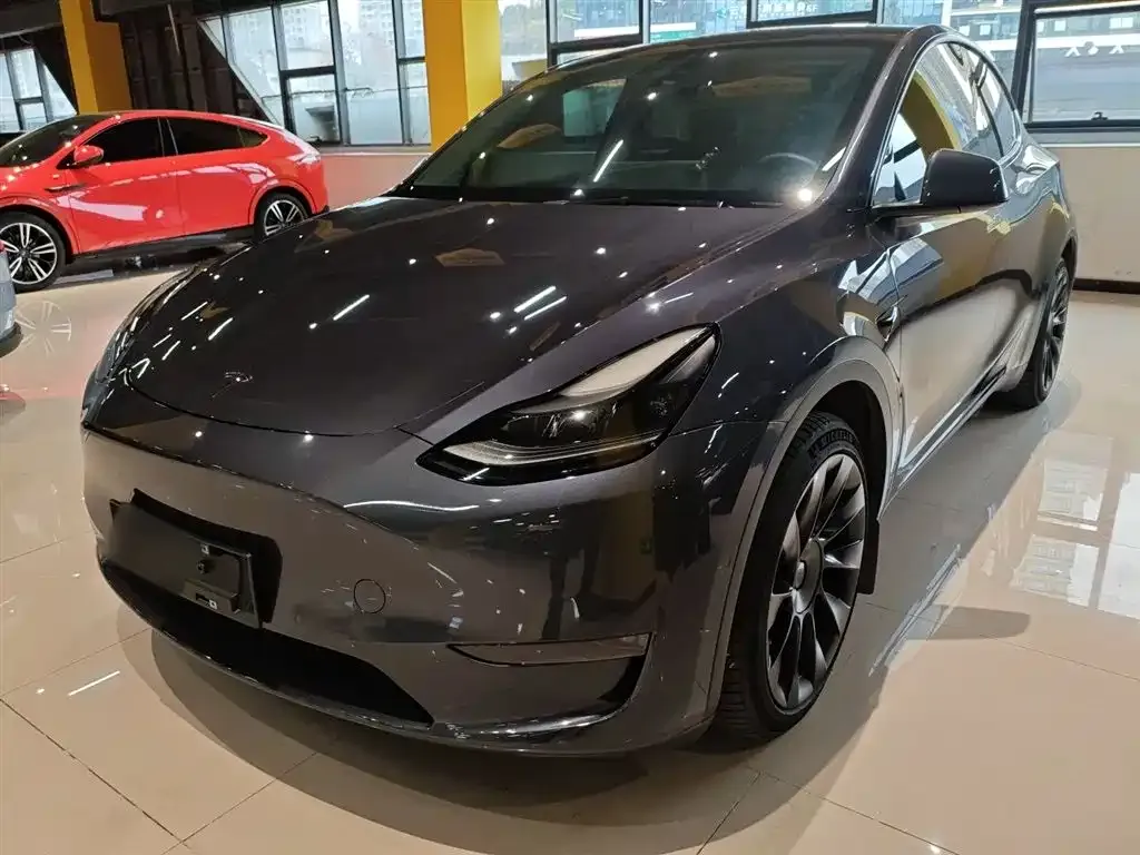 Tesla Model Y — фото 4