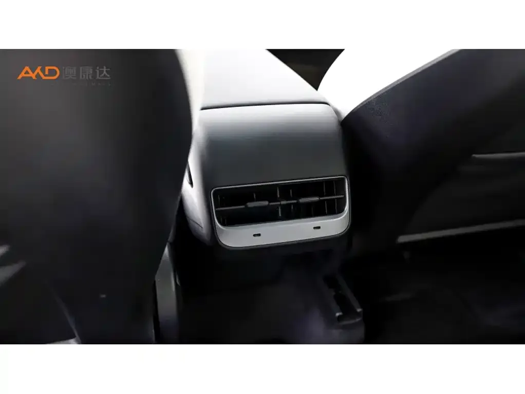 Tesla Model Y 2024 из CN, фото 6