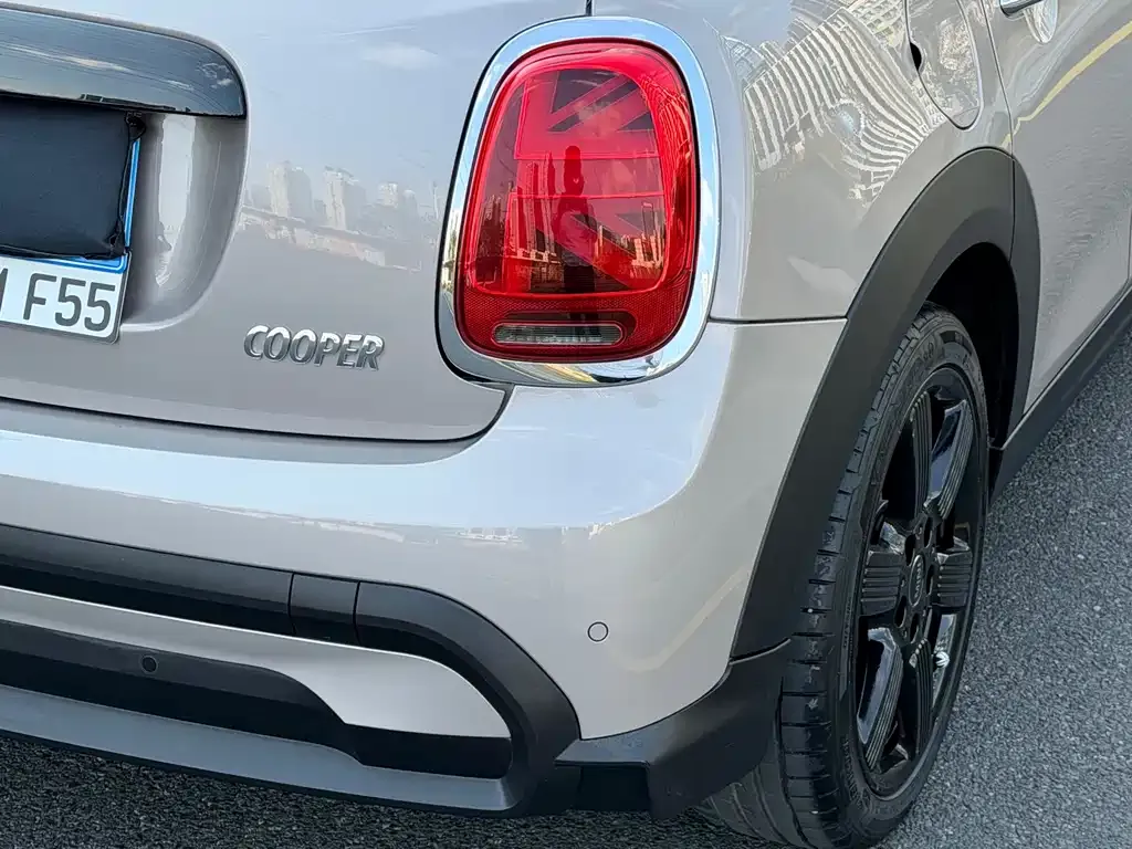 MINI Cooper (3-door) 2024 из CN, фото 2