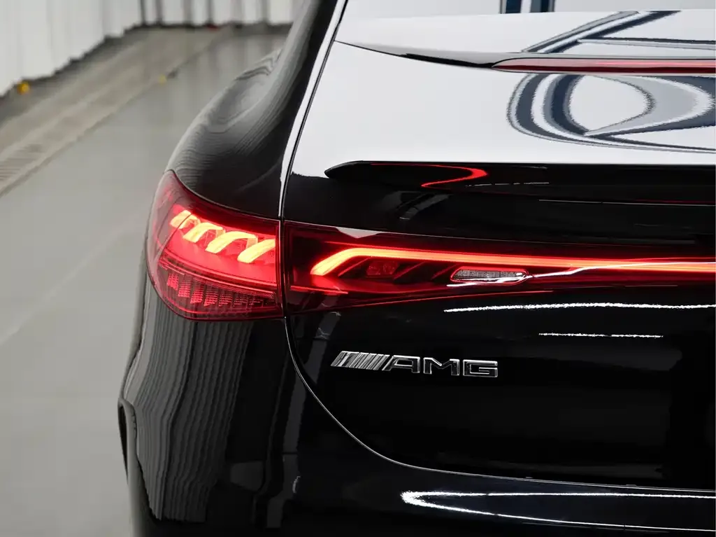 Mercedes-Benz EQE AMG 2023 из CN, фото 4