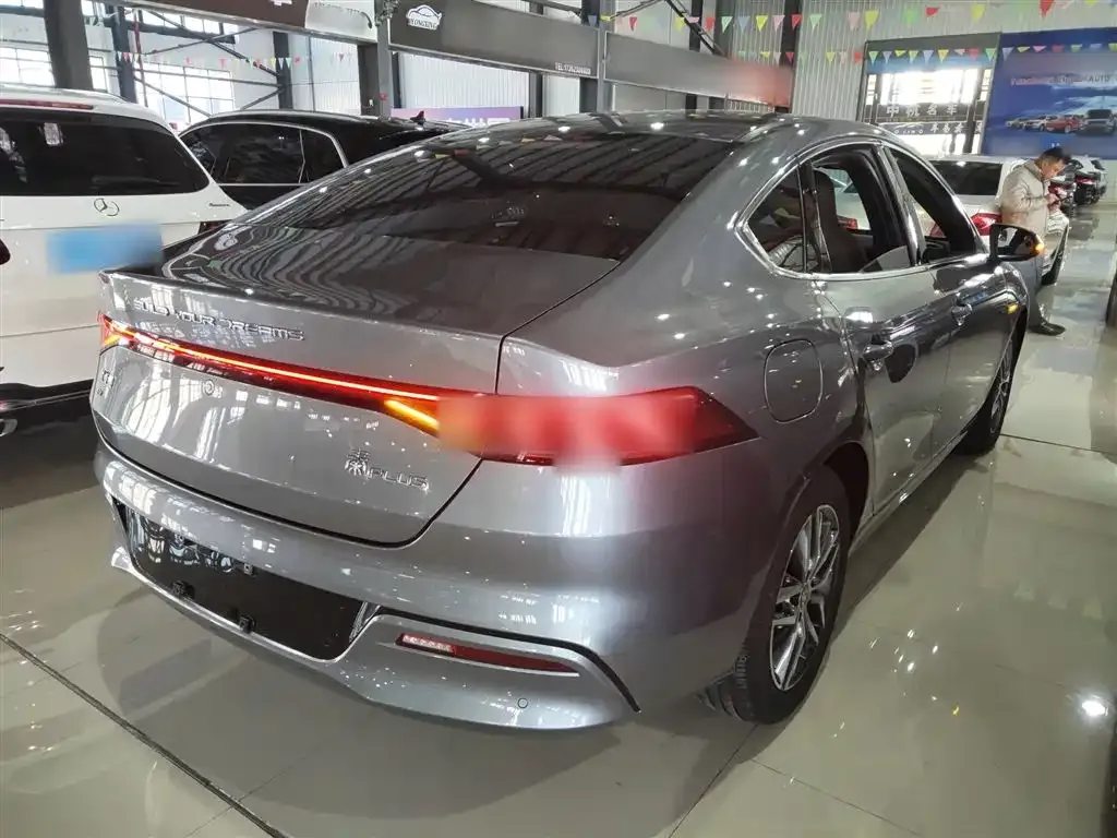 BYD Qin PLUS — фото 9