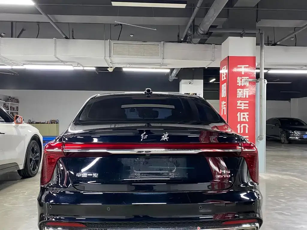 Hongqi H5 — фото 2