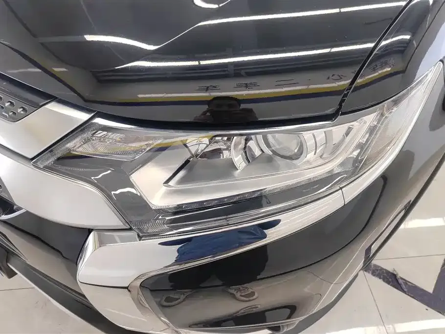Mitsubishi Outlander 2021 из CN, фото 5
