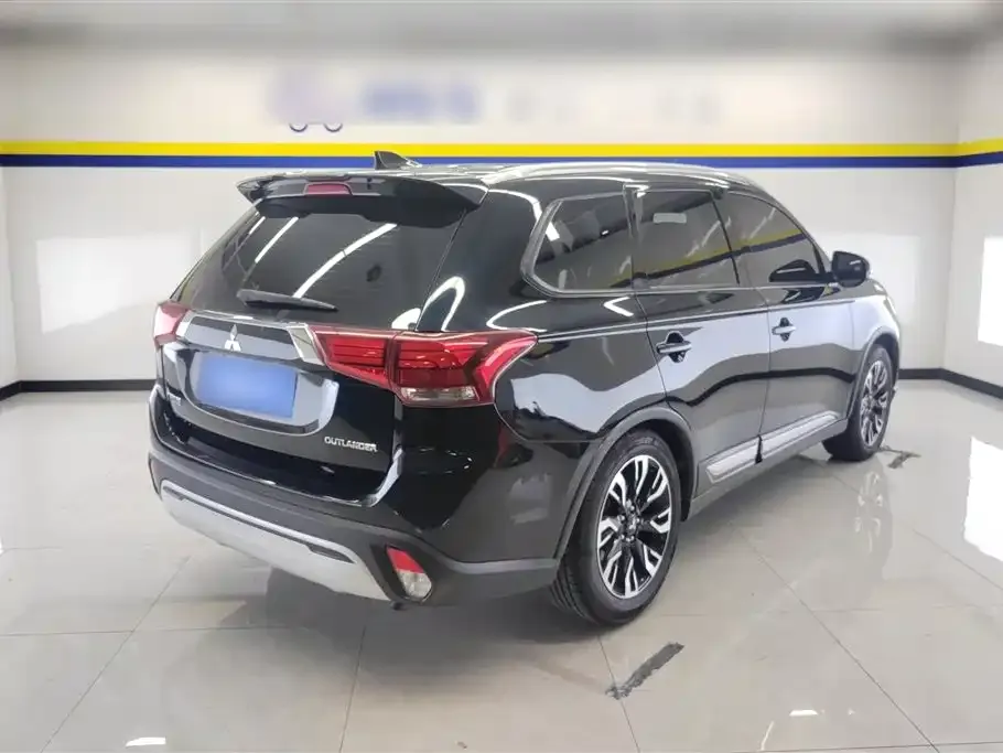 Mitsubishi Outlander 2021 из CN, фото 6