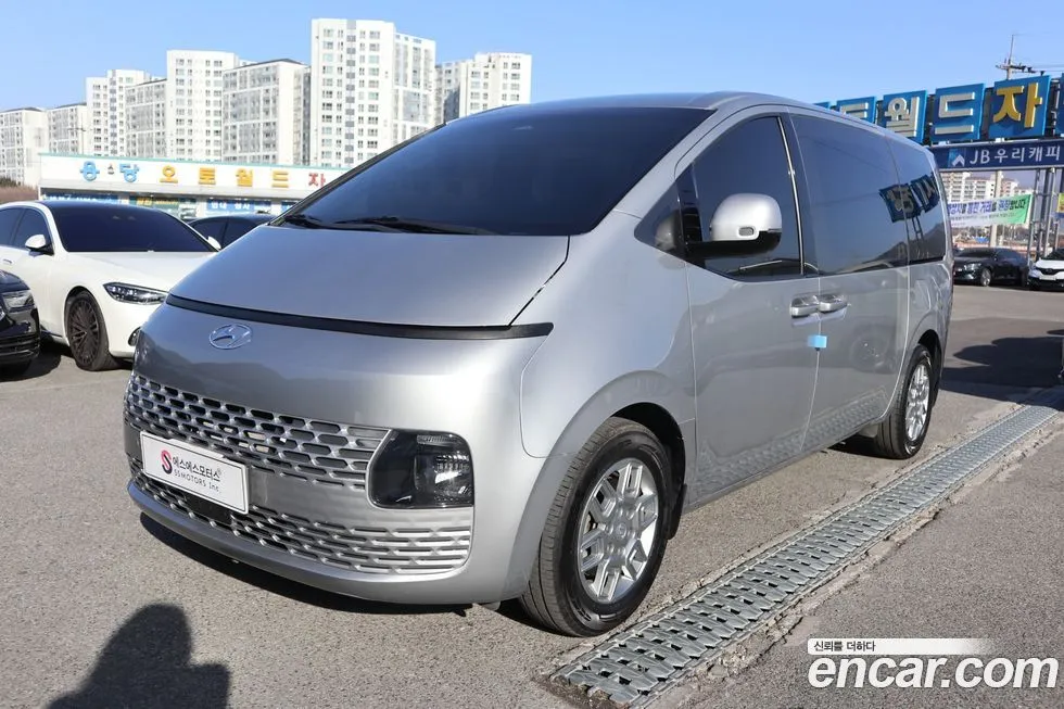 Hyundai Staria — фото 1