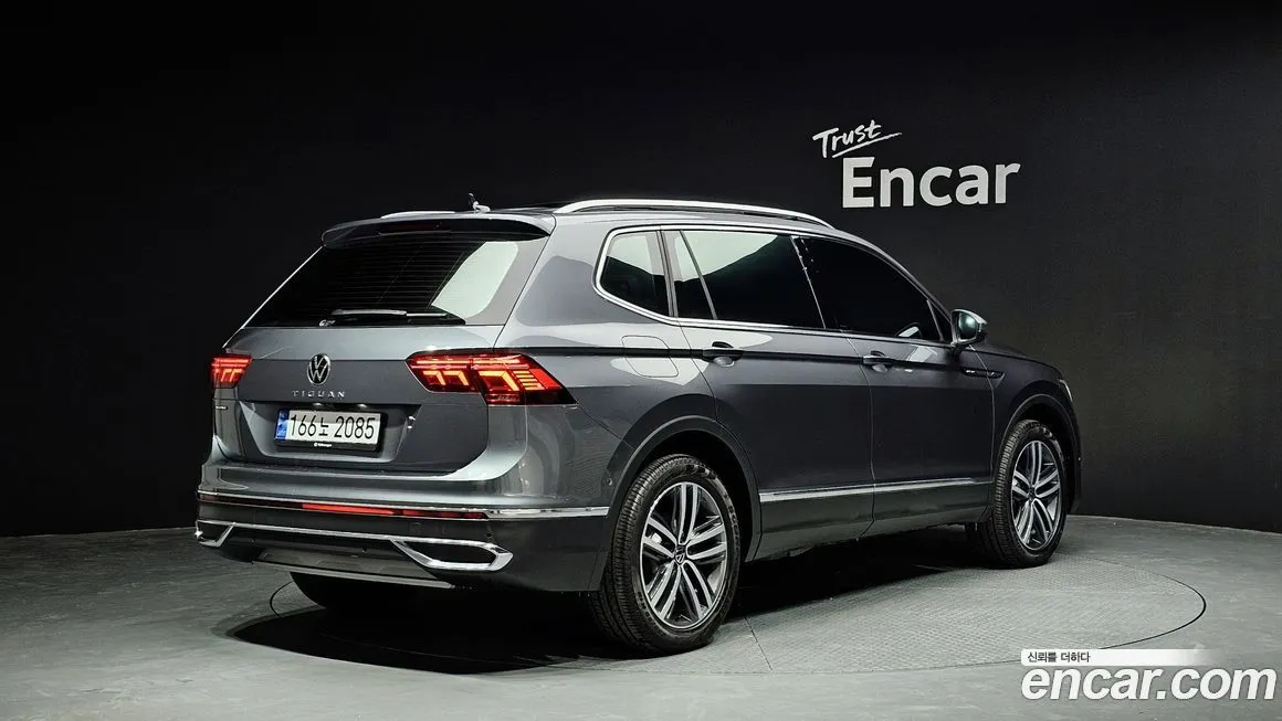Volkswagen Tiguan — фото 2
