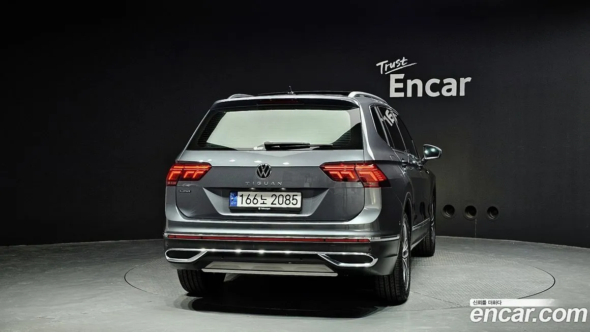 Volkswagen Tiguan — фото 4