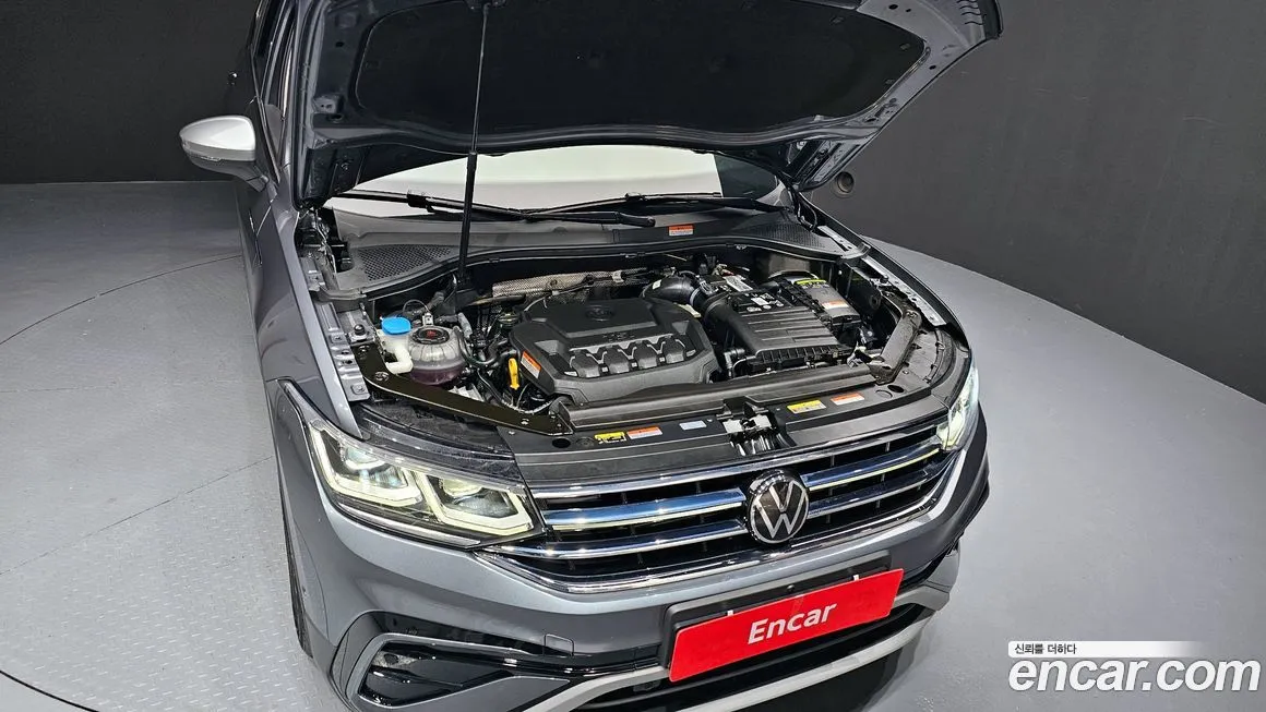 Volkswagen Tiguan — фото 6