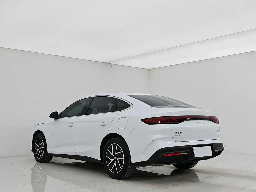 BYD Qin L — фото 8