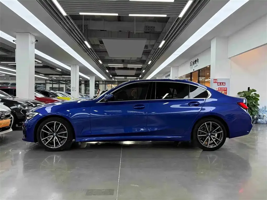 BMW 3 Series 2021 из CN, фото 3