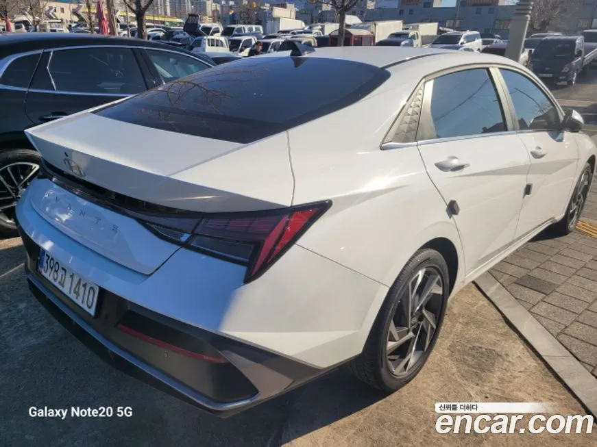 Hyundai AVANTE — фото 3