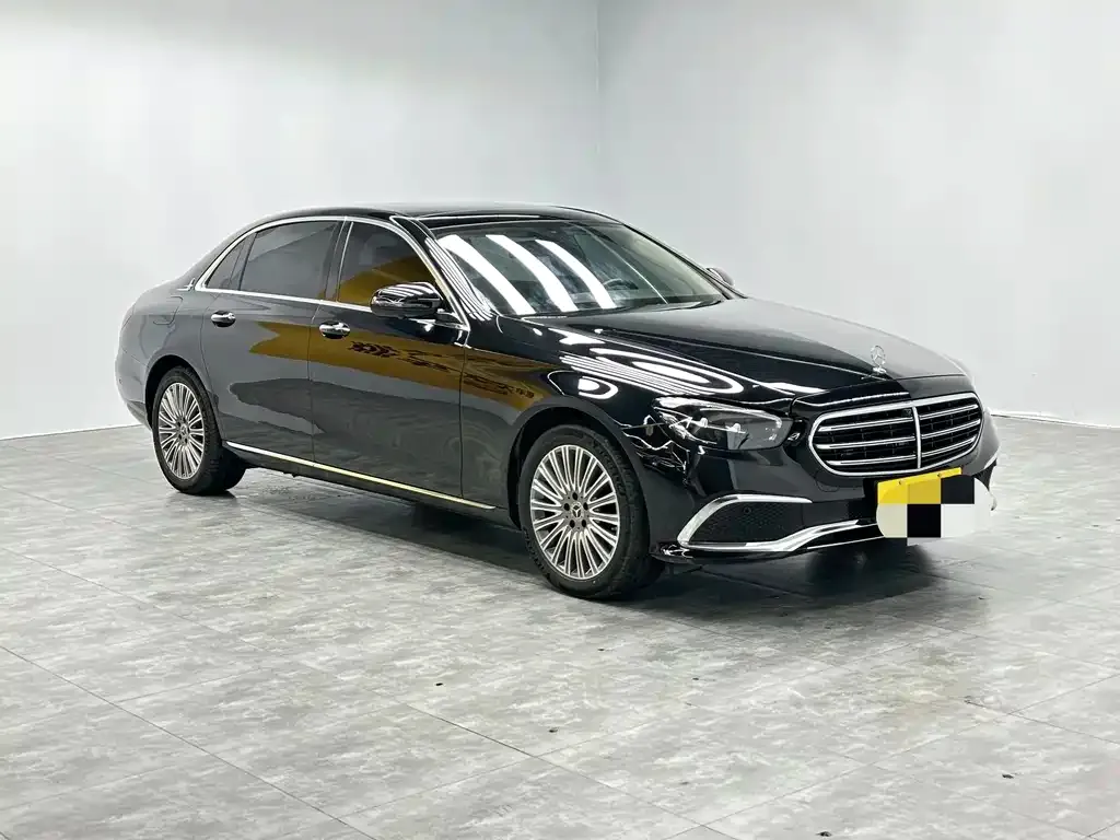Mercedes-Benz E-Class — фото 4
