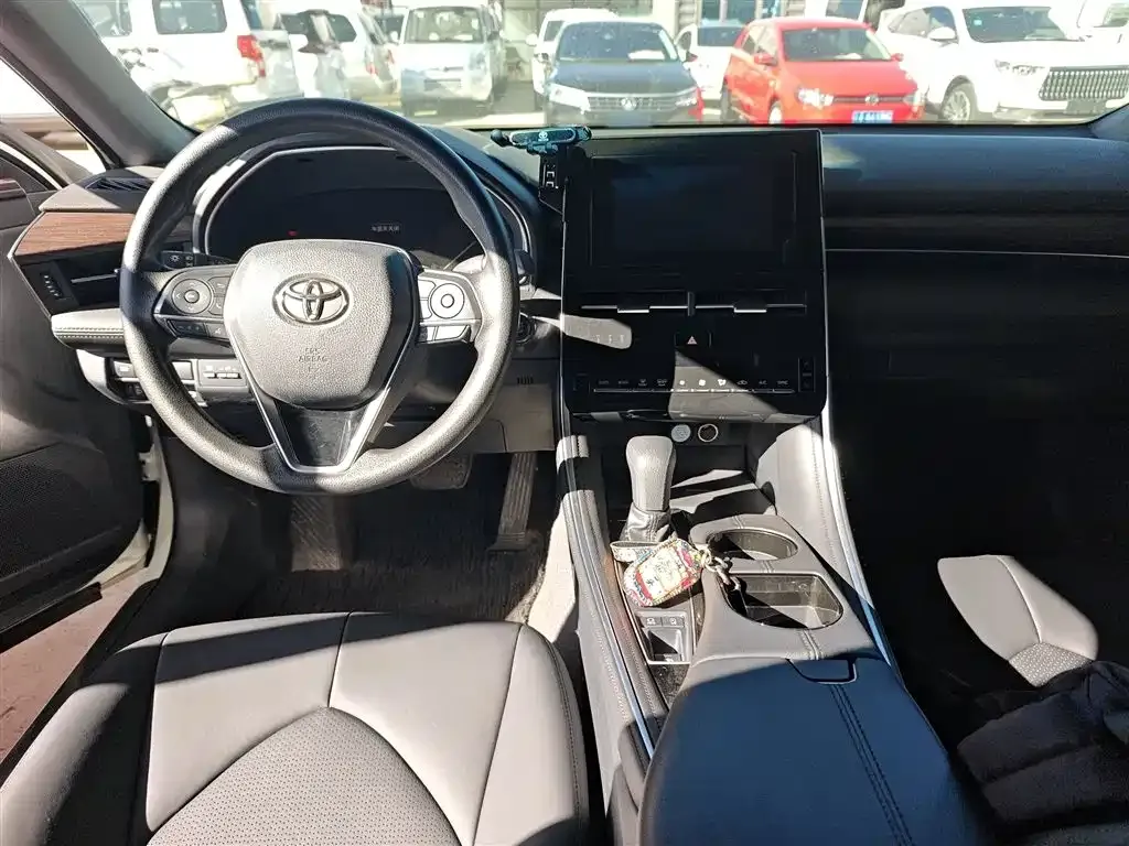 Toyota Avalon — фото 10