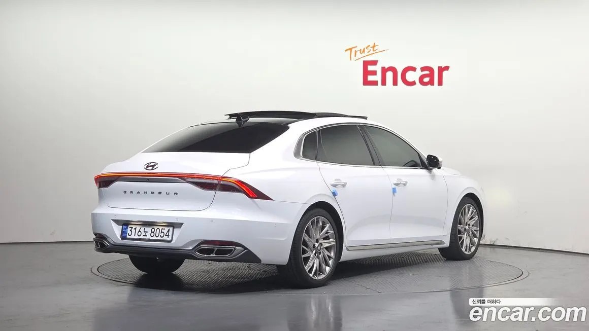 Hyundai Grandeur 2023 из KR, фото 2