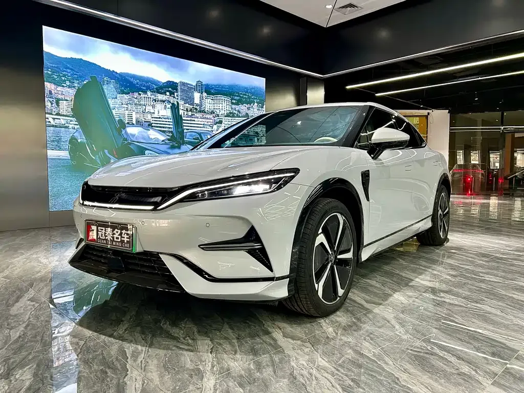 BYD L EV — фото 1