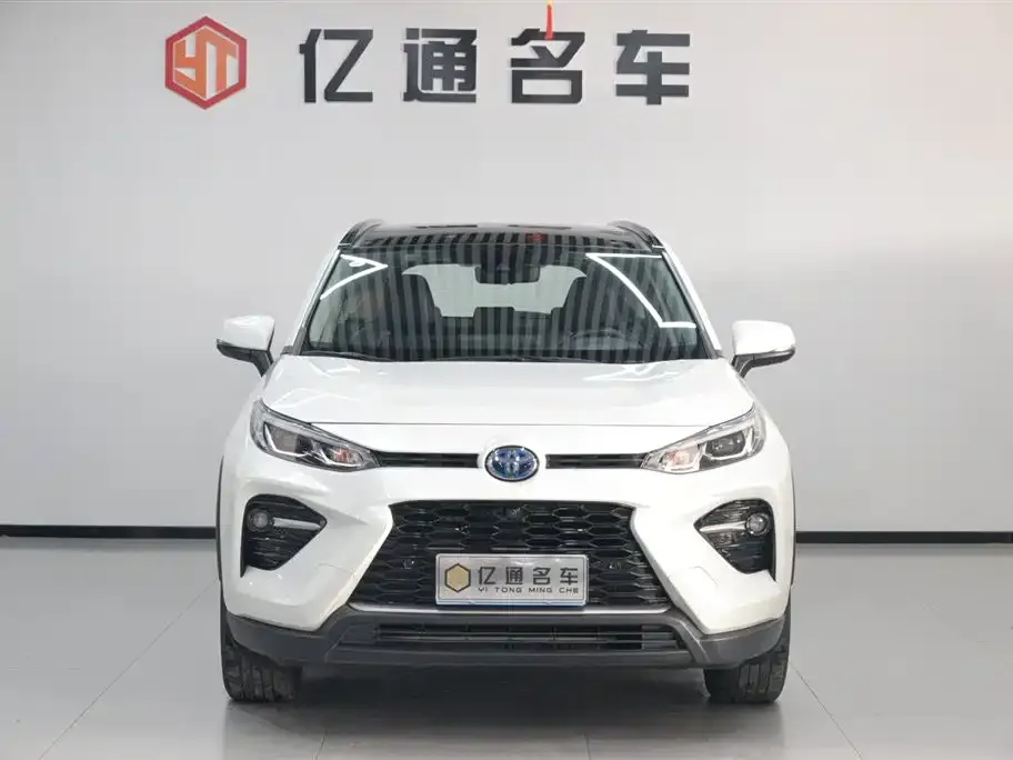 Toyota Wildlander — фото 9