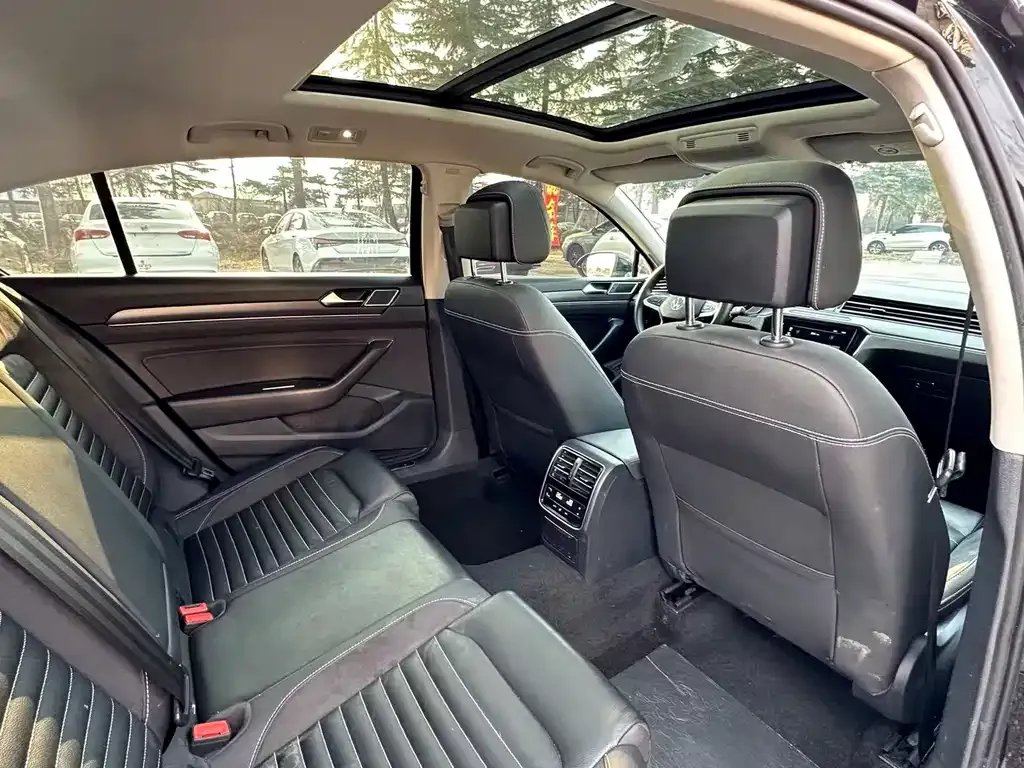 Volkswagen Magotan 2022 из CN, фото 6