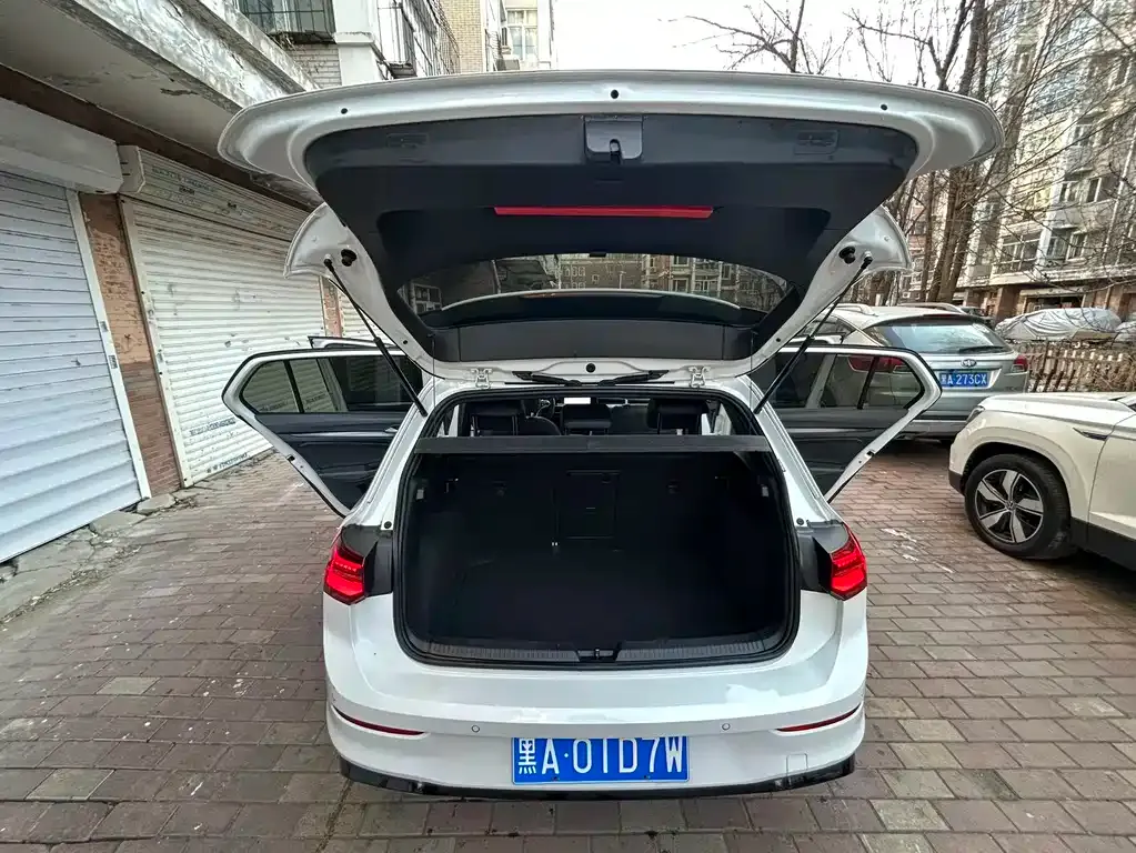 Volkswagen Golf 2022 из CN, фото 7