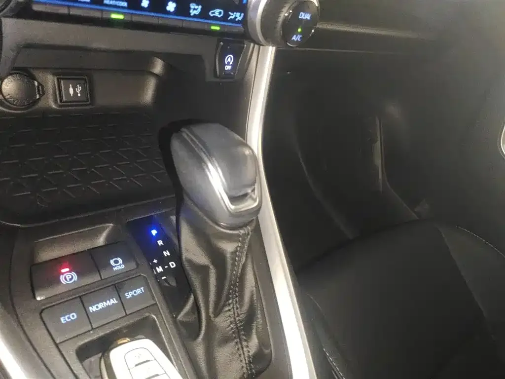 Toyota Wildlander 2022 из CN, фото 6