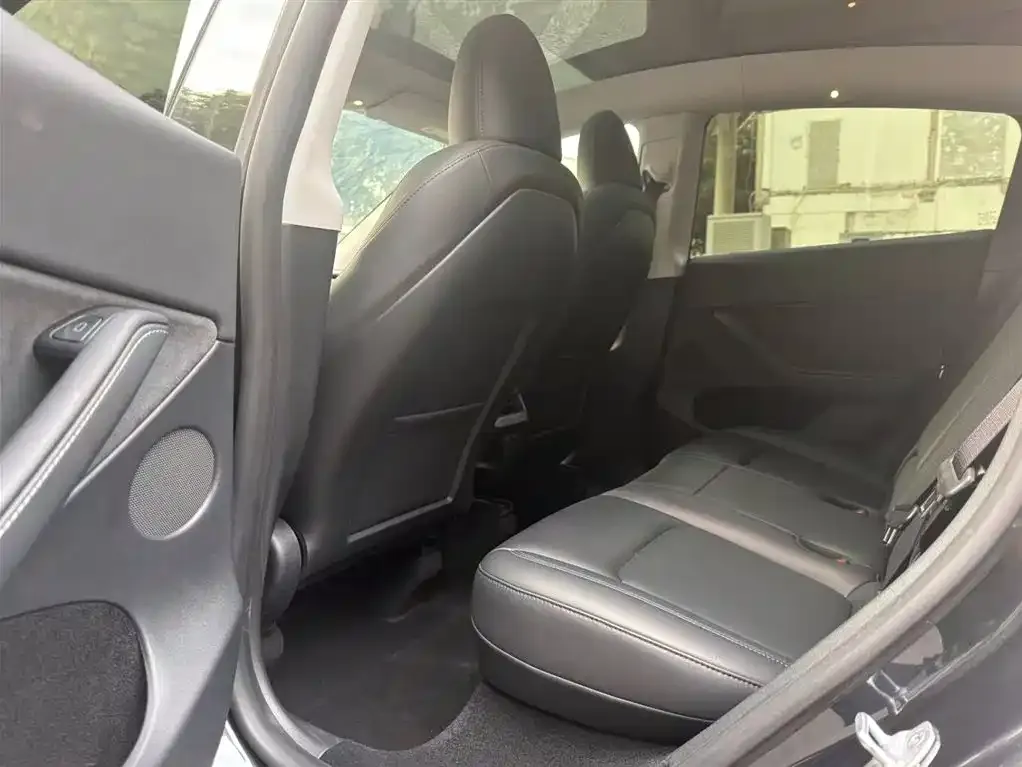 Tesla Model Y 2024 из CN, фото 9