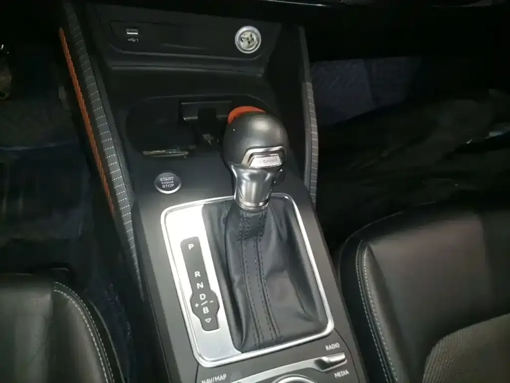 Audi Q2L e-tron 2021 из CN, фото 9